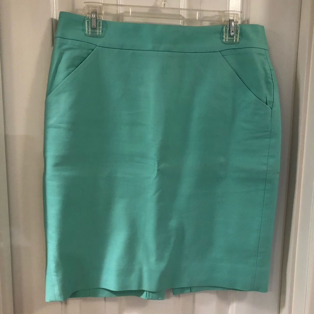 Mint Green Skirt - With Pockets!